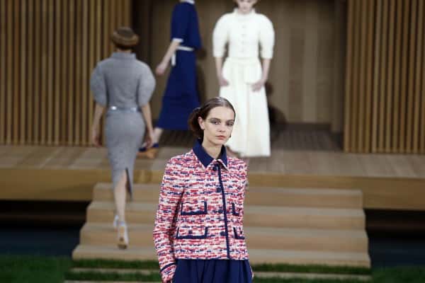 Models wear creations for Chanel's Spring-Summer 2016 Haute Couture fashion collection presented in Paris, Tuesday, Jan.26, 2016. (AP Photo/Francois Mori)