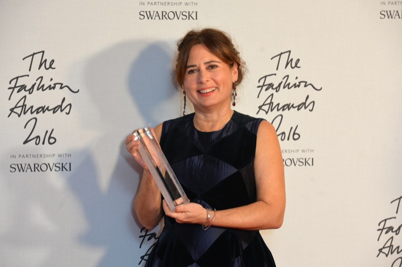 Alexandra Shulman collects the Special Recognition Award for Vogue in the press room during The Fashion Awards 2016 at the Royal Albert Hall, London.