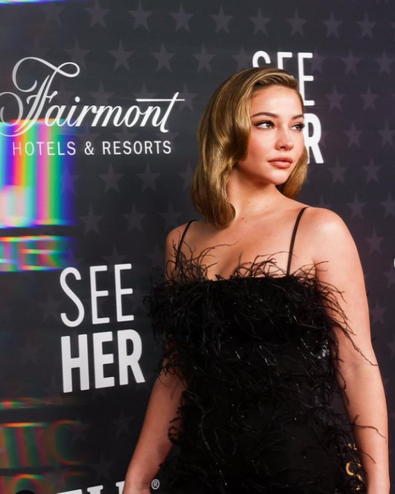 Missing! Necklaces from the red carpet