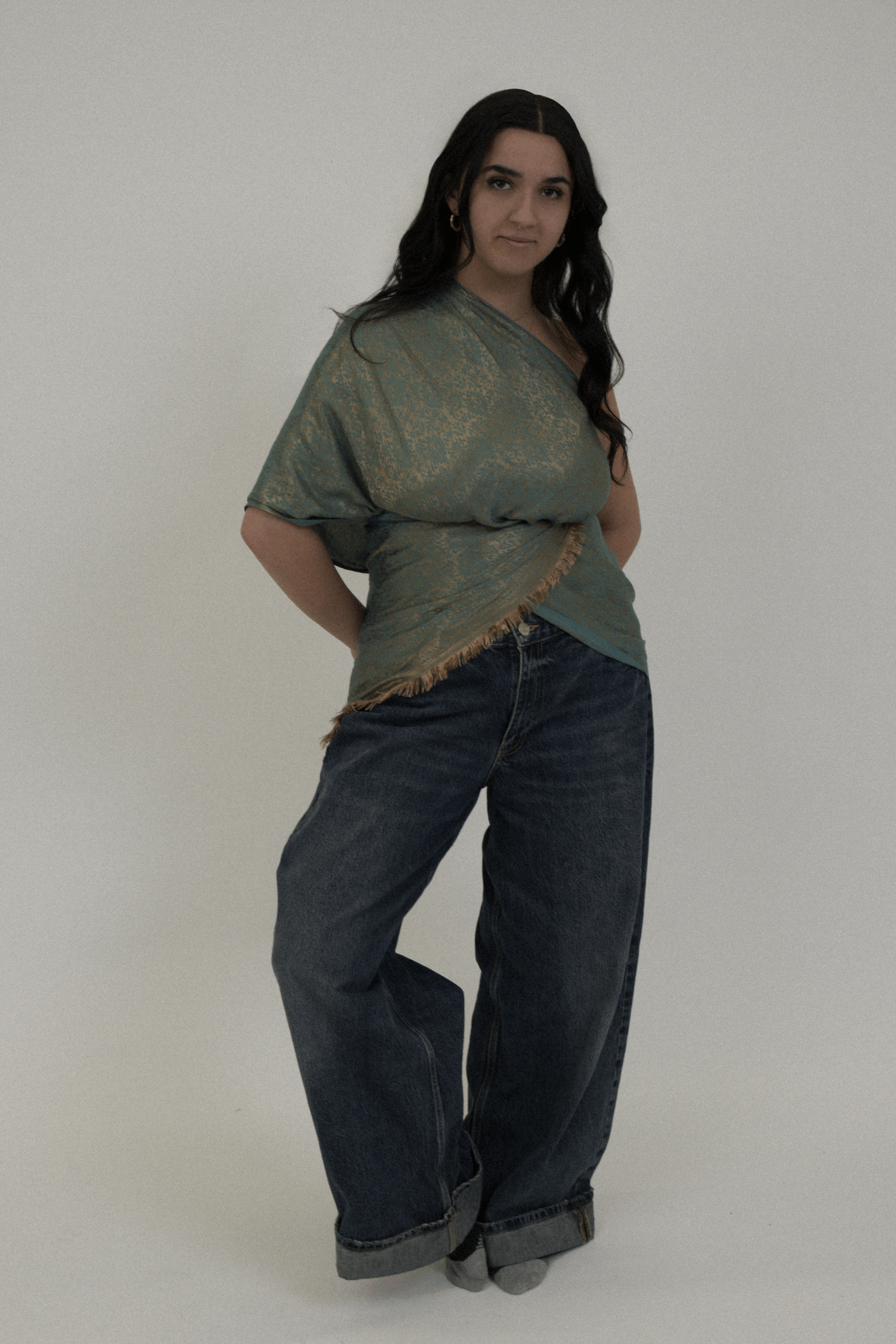 Making a blouse-like shit our of a scarf